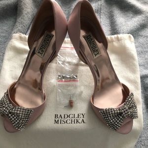 Badgley Mischka Size 8